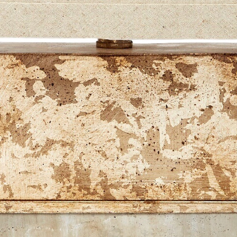 Square lamp top with distressed antique gold pattern and centered knob